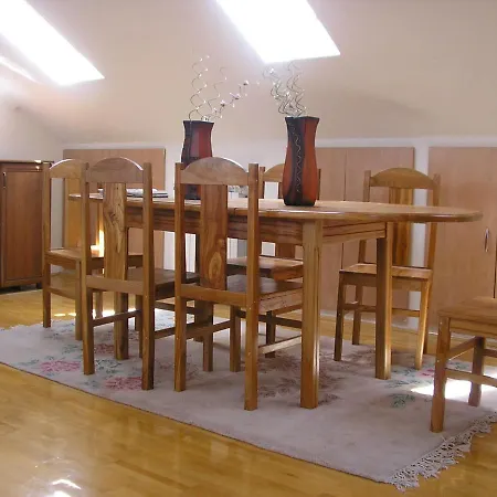 Apartment Suncano Potkrovje U Centru Skopje