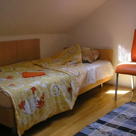 Suncano Potkrovje U Centru Apartment Skopje